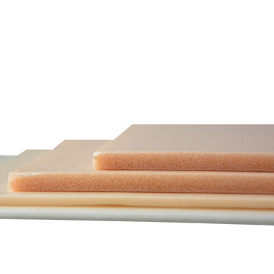 Umweltfreundliche leichte geschlossenzellige IXPP-Schaumrolle 3mm-10mm Dicke für wasserdichte Feuchtigkeitssperre Campingmatte