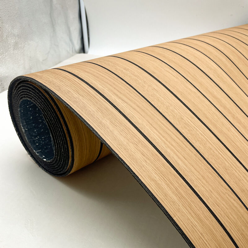 Selbstklebende, flexible Gitterplatten mit Holzmaserung für die Dekoration kleiner öffentlicher Plätze