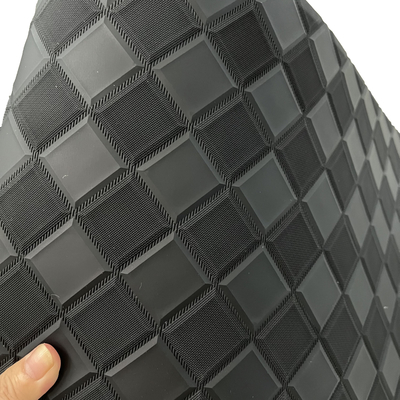 PVC-Synthetische Stickerei Quilted Leather Car Floor Mat Roll Material Backing angepasst